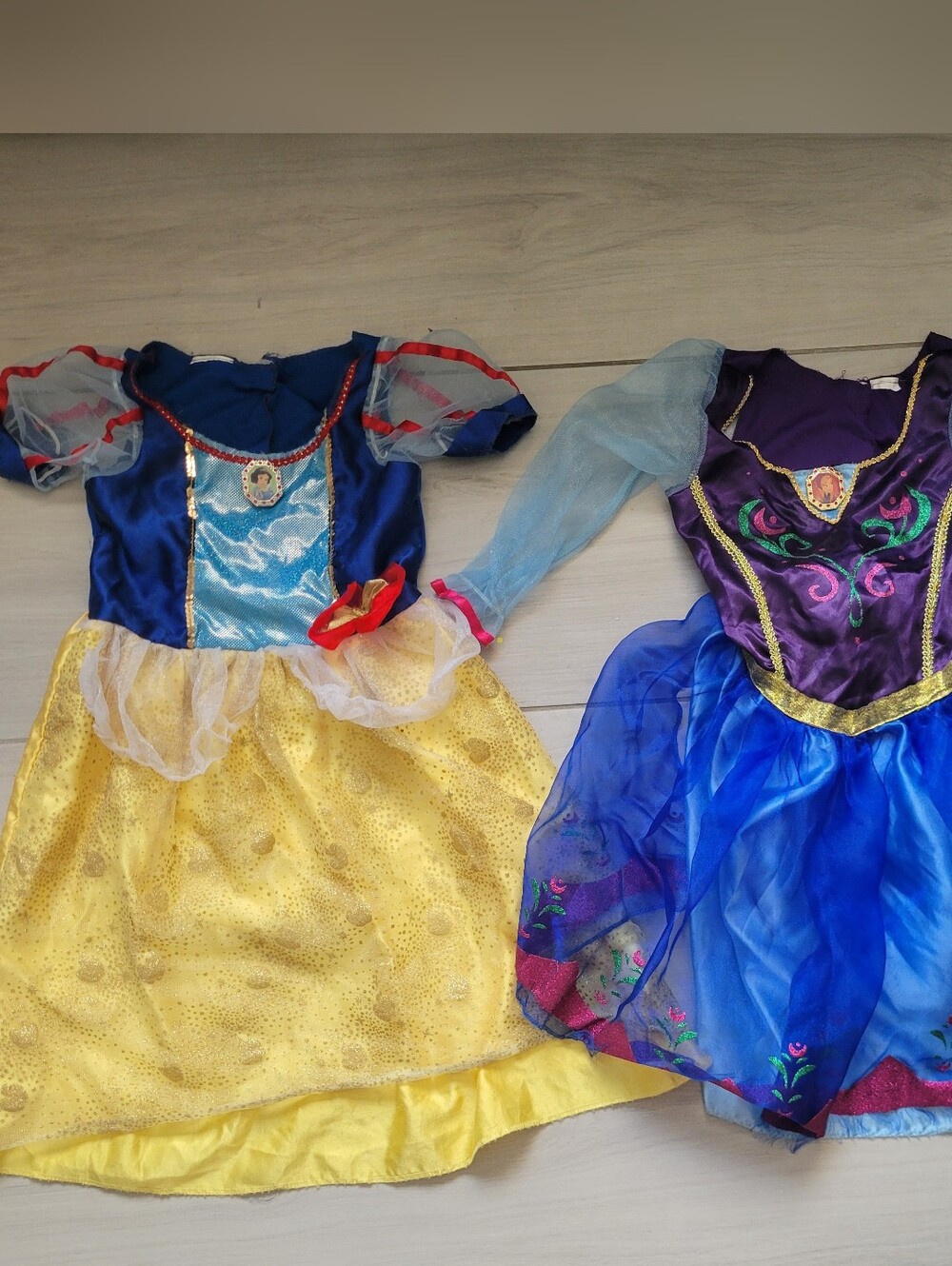 Disney Princess Dress Bundle Costume for Kids Dress-up Play Size 4/5